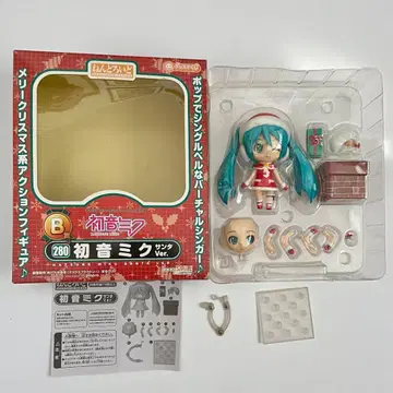 하츠네 미쿠 280 산타 버전 피규어 넨도로이드