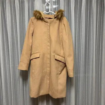 VIS 베이지 퍼 부착 롱 코트