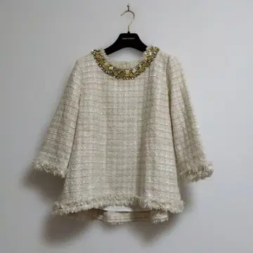 그레이스 콘티넨탈 화이트 트위드 비즈 탑스 38