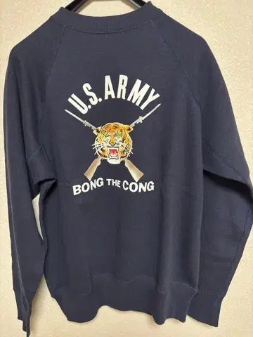 새상품 사이즈 42 네이비 웨어하우스 맨투맨