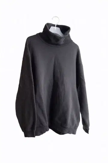 CONFECT UPCYCLELINO 쭈리 하이넥 풀오버 사이즈 3