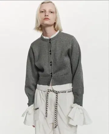 Bibiy. ANGELIQUE KNIT 비비 bibiy