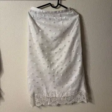 그레이스 콘티넨탈 화이트 도트 스커트