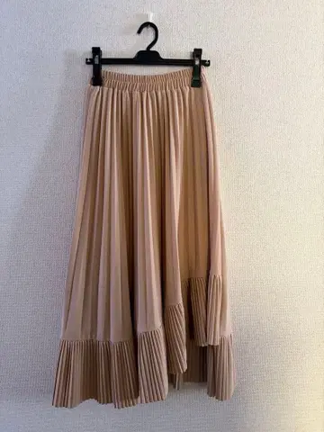 비대칭 롱 플리츠 스커트 beige