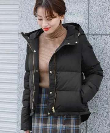 새상품급 어반 리서치 서니 라벨 리버서블 다운 자켓 블랙 36