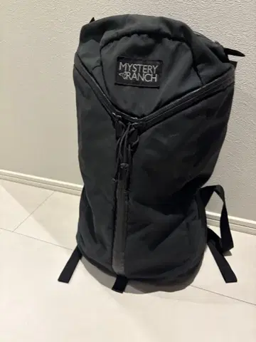 MYSTERY RANCH 블랙 백팩 어반 어솔트