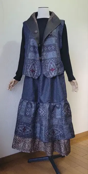 기모노 리메이크 오시마 명주 리버서블 베스트와 스커트의 셋업