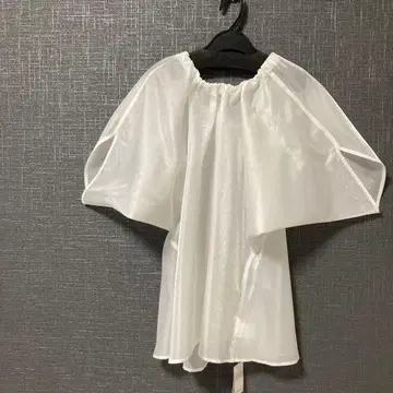 JENNE 반팔 상의 화이트