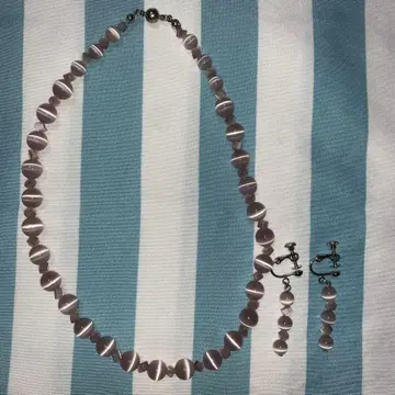 핑크 비즈 목걸이와 귀찌 세트