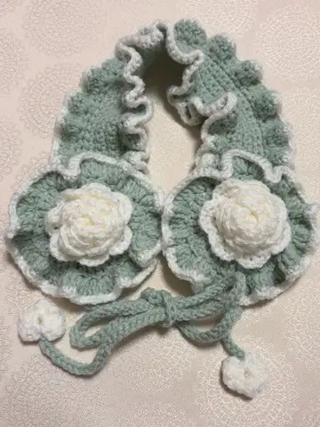 장미 귀도리 더스티 그린 화이트