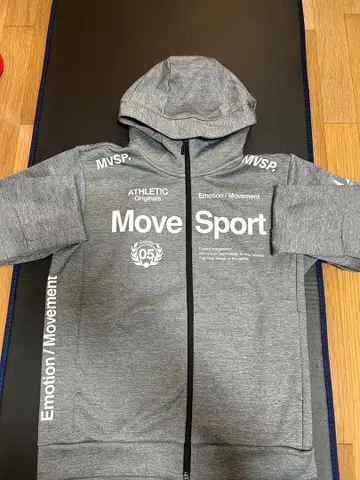 데상트 맨투맨 자켓