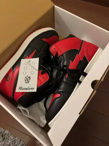 Russelino 빨검 하이컷 신발 28cm (미사용 새상품)