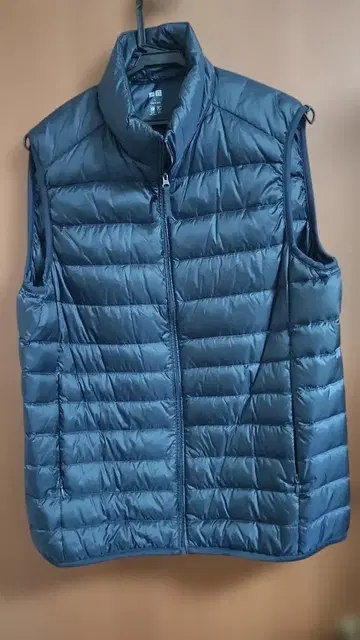 [ 새상품급 ] UNIQLO 울트라 라이트 다운 베스트 네이비