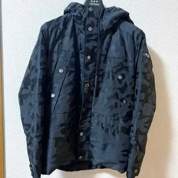 TATRAS 블랙 카모플라쥬 다운 자켓
