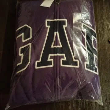 택 포함 새상품 미개봉 GAP 퍼플 후드티 M 사이즈 크라운 주얼