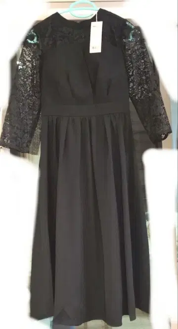 블랙 레이스 긴팔 드레스
