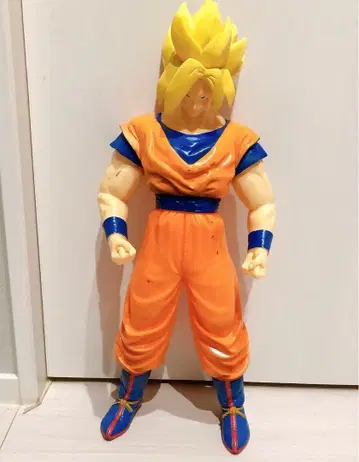 더 베스트 오브 DBZ 슈퍼 사이어인 손오공 피규어 (박스 없음)