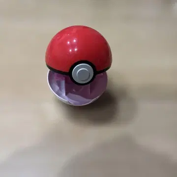 포켓몬볼 빨간색/화이트