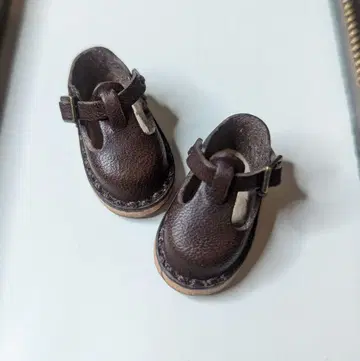 미니어처 통굽 신발, 네오 브라이스 가죽 부츠, 아이시 화이트