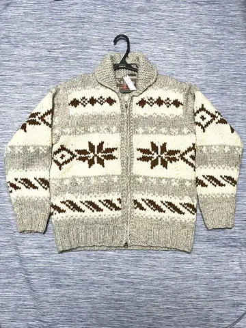 KANATA 카우친 스웨터