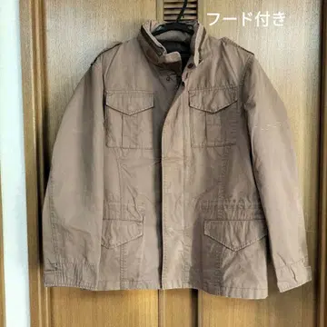 브라운 밀리터리 자켓. 구제 의류 후드 부착