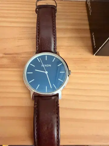 NIXON THE ORBITER 손목시계