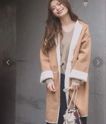 BAYFLOW 페이크 무스탕 리버서블 코트