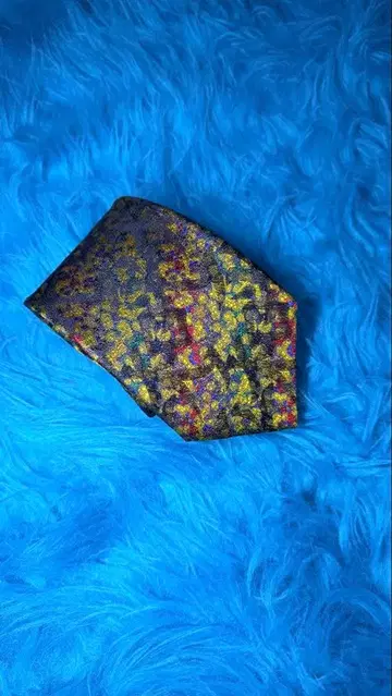 넥타이 보라색 빨간색 골드 개성있는