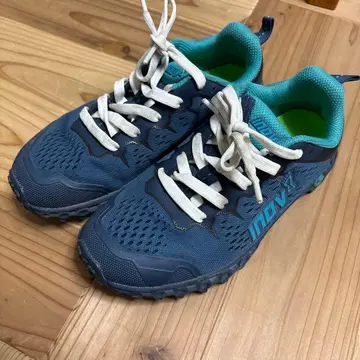 inov-8 트레일 러닝화 네이비/터콰이즈 23.5