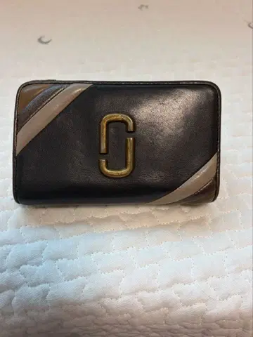 MARC JACOBS 스트라이프 접이식 지갑