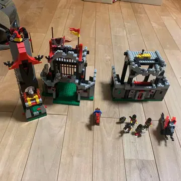 레고 6097 박쥐 남작의 성 설명서 있음