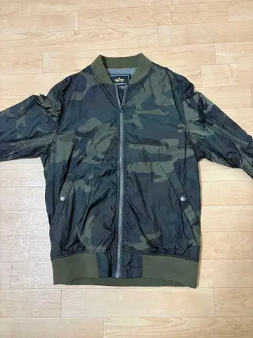 ALPHA INDUSTRIES MA-1 자켓 카모플라주