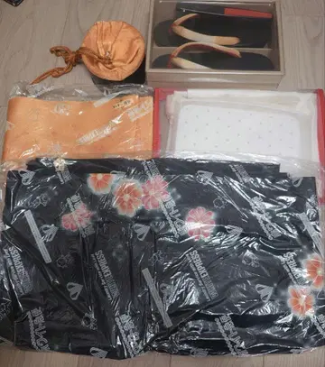 블랙 플라워 무늬 유카타 오비 일본 나막신 복조리 부채 세트