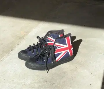 컨버스 유니언 잭 패턴 24.5 하이컷 스니커즈