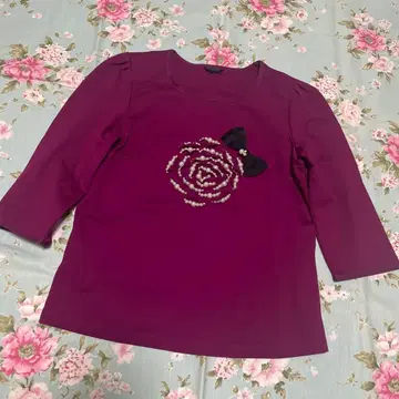 TO BE CHIC 브로치 포함 상의