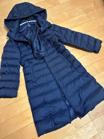 컨디션 최상 유니클로 울트라 라이트 다운 M 네이비