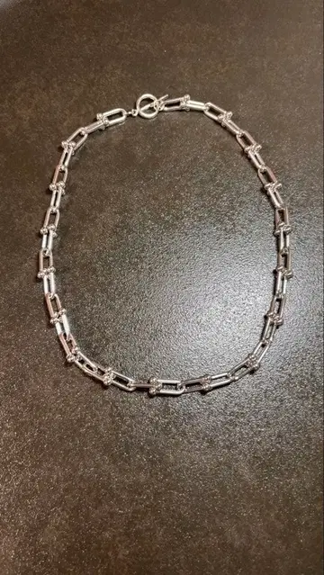 실버 체인 목걸이