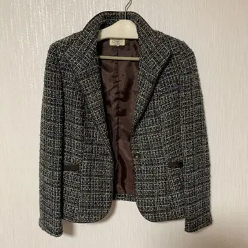 그레이 계열 트위드 테일러드 자켓