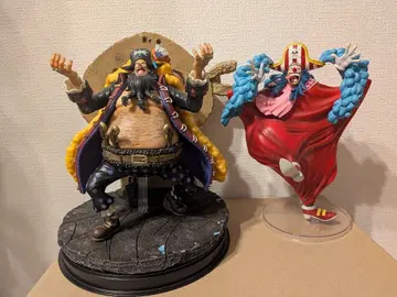 ONEPIECE 제일복권 검은 수염 배기 피규어