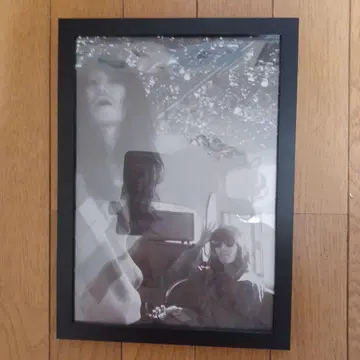 시마 료헤이 흑백 사진 블랙 프레임