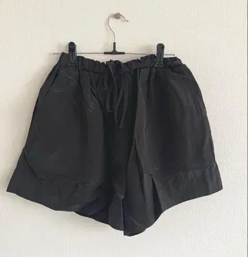 CEJ 블랙 숏팬츠