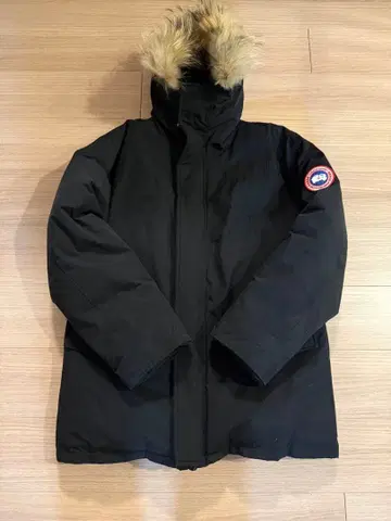 Canada Goose 블랙 다운 자켓 M 사이즈