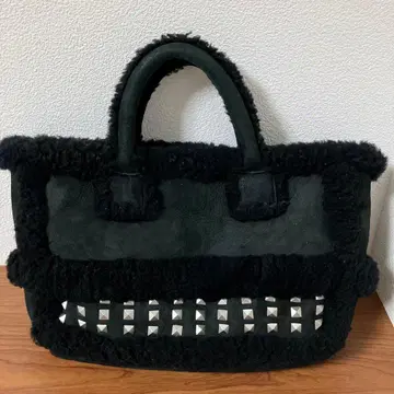 무스탕 스터드 토트백