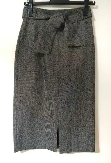 [ 새상품급 ] 내추럴 뷰티 베이직 리본 포함 타이트 스커트