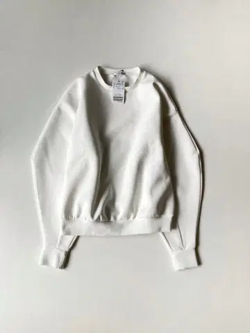 미사용 새상품 택 포함 CELERI 롱 슬리브 풀오버 맨투맨