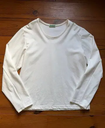 STRONG 화이트 긴팔 티셔츠