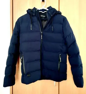 [ 새상품급 ] APTRO 아푸토로 다운 코트 네이비 M 사이즈