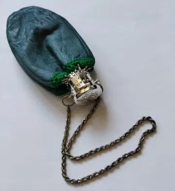 뱀 모양 금속 장식 소품함 가죽 복조리 파우치 백 그린 레트로 새상품급