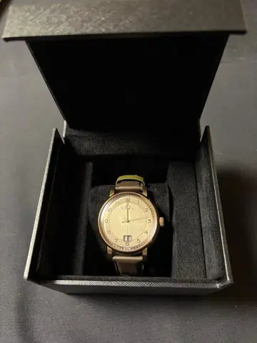 Paul Smith 아날로그 손목시계 골드