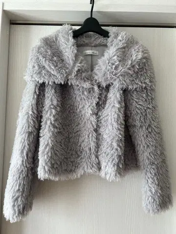 오카다카와이 보아 숏코트 보아 자켓